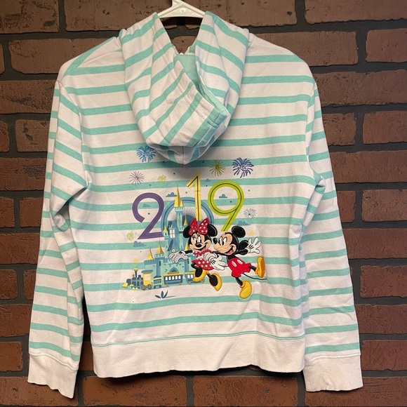 Walt Disney World 2019 Parks Full Zip Hooded Youth Sweatshirt - Picture 6 of 7
